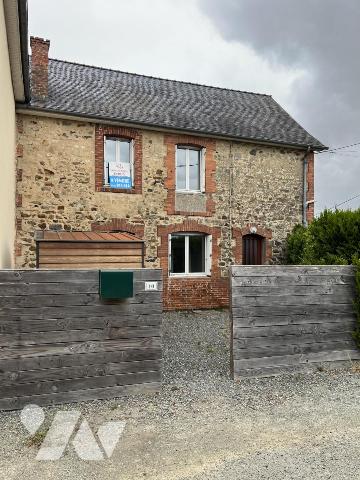 Maison 5 pièces 120 m² · à Sainte-Suzanne-Et-Chammes · 120 m² · 70 000 €