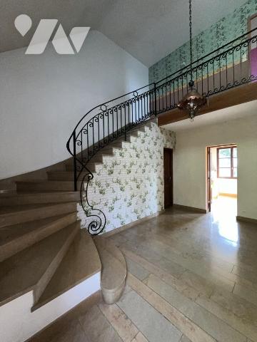 Maison 6 pièces 157 m² · à Évron · 156,7 m² · 180 000 €