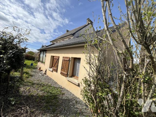 Maison 6 pièces 102 m² · à Neau · 102 m² · 70 000 €