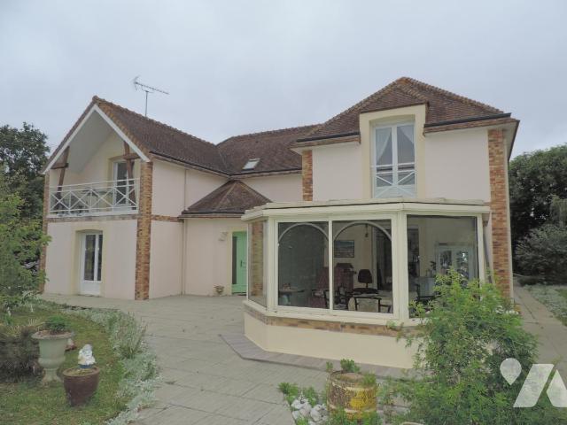 Maison 220 m² · à Évron · 220 m² · 350 000 €