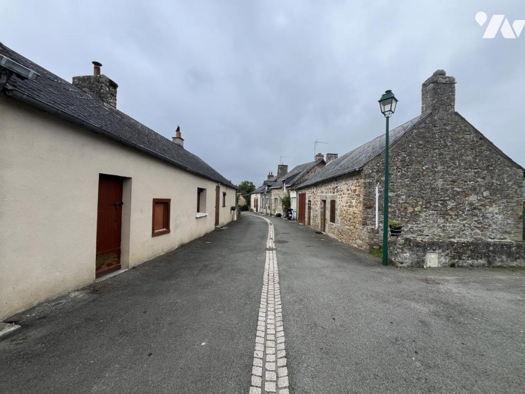 Maison 72 m² · à Mézangers · 72 m² · 55 000 €