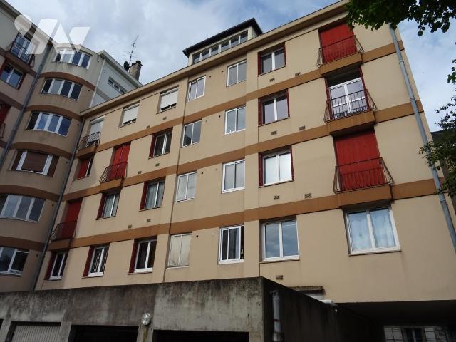 Appartement 5 pièces 97 m² · à Laval · 97 m² · 140 000 €