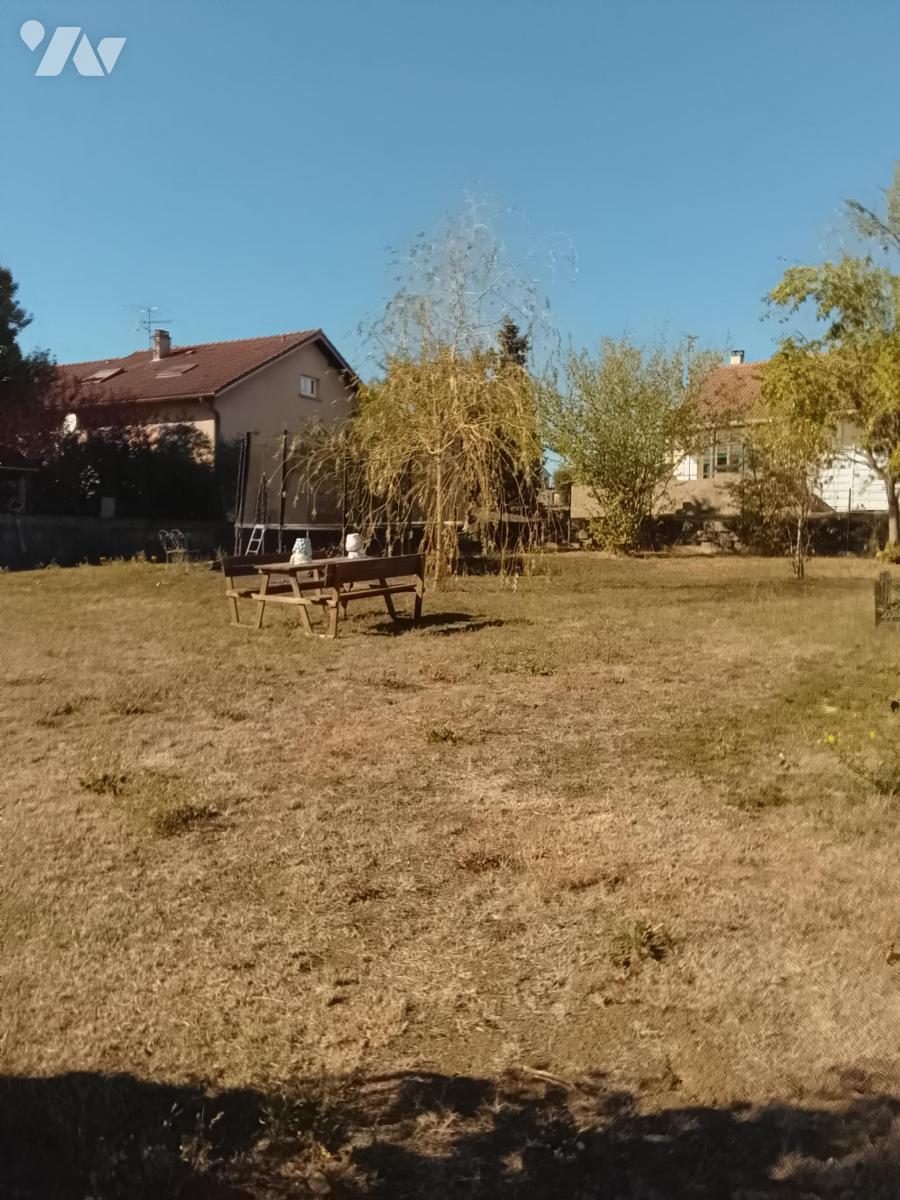 Terrain 720 m² · à Jeandelize · 720 m² · 35 000 €