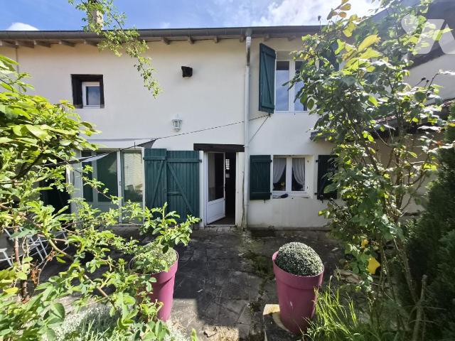 Maison 8 pièces 294 m² · à Bois-de-Haye · 293,8 m² · 310 000 €
