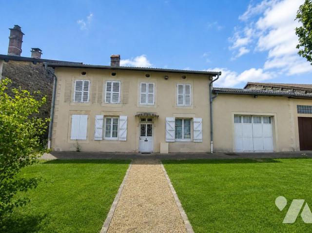 Maison 10 pièces 300 m² · à Mouzay · 300 m² · 189 000 €