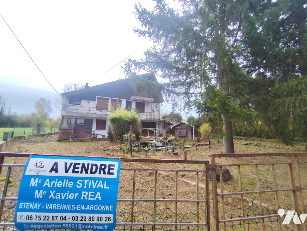 Maison 8 pièces 190 m² · à Stenay · 190 m² · 65 000 €