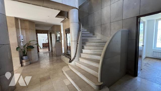 Maison 13 pièces 344 m² · à Belleville-sur-Meuse · 344,2 m² · 549 000 €