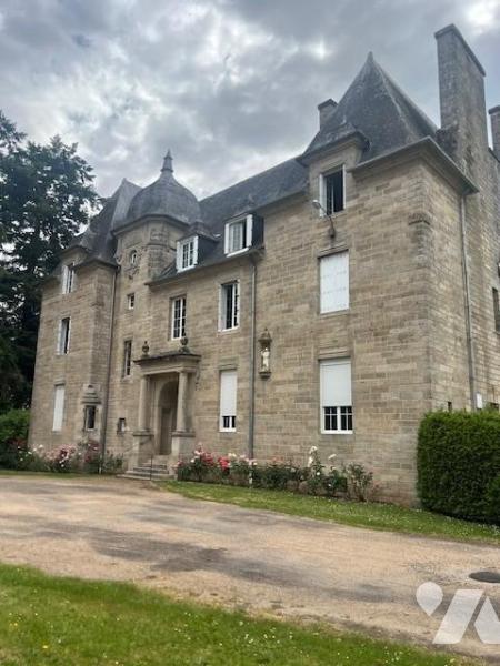 Maison 736 m² · à Ploërmel · 736 m² · 1 500 000 €