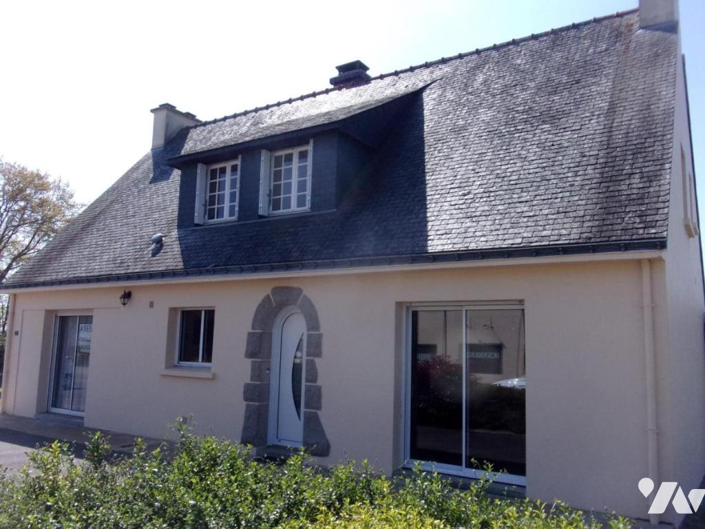 Maison 7 pièces 130 m² · aux Fougerêts · 130 m² · 150 000 €