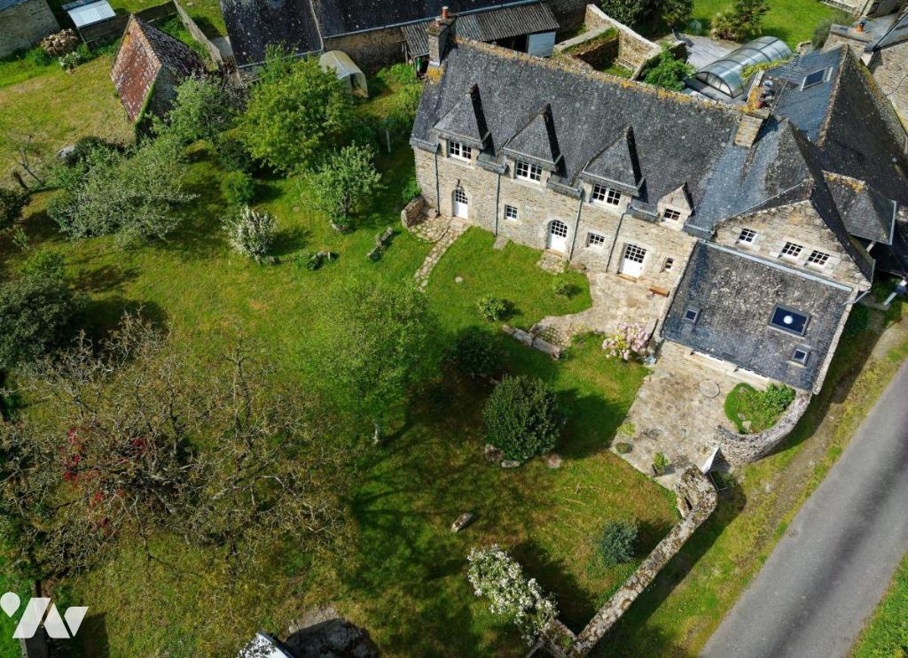 Maison 7 pièces 270 m² · à Pont-Scorff · 270 m² · 484 000 €