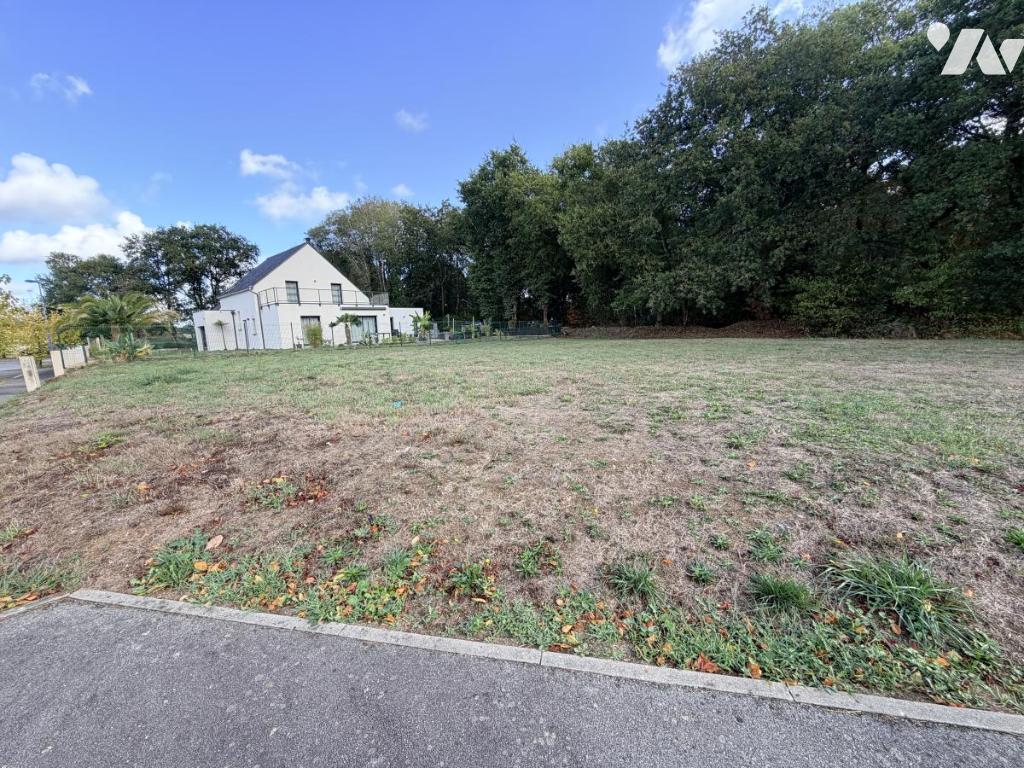 Terrain 590 m² · à Pluneret · 590 m² · 160 000 €