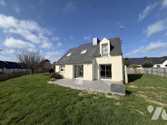 Maison 6 pièces 94 m² · à Ploemel · 94 m² · 358 000 €