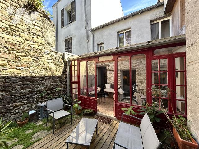 Maison 6 pièces 240 m² · à Le Palais · 240 m² · 810 000 €