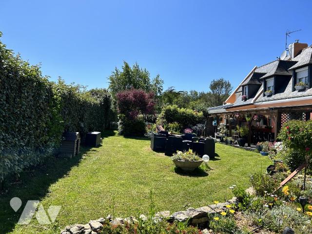 Maison 208m² — Locmaria