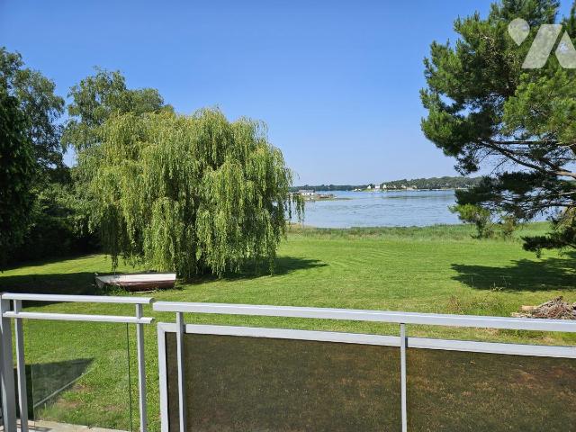 Maison 7 pièces 210 m² · à Locoal-Mendon · 210 m² · 964 000 €