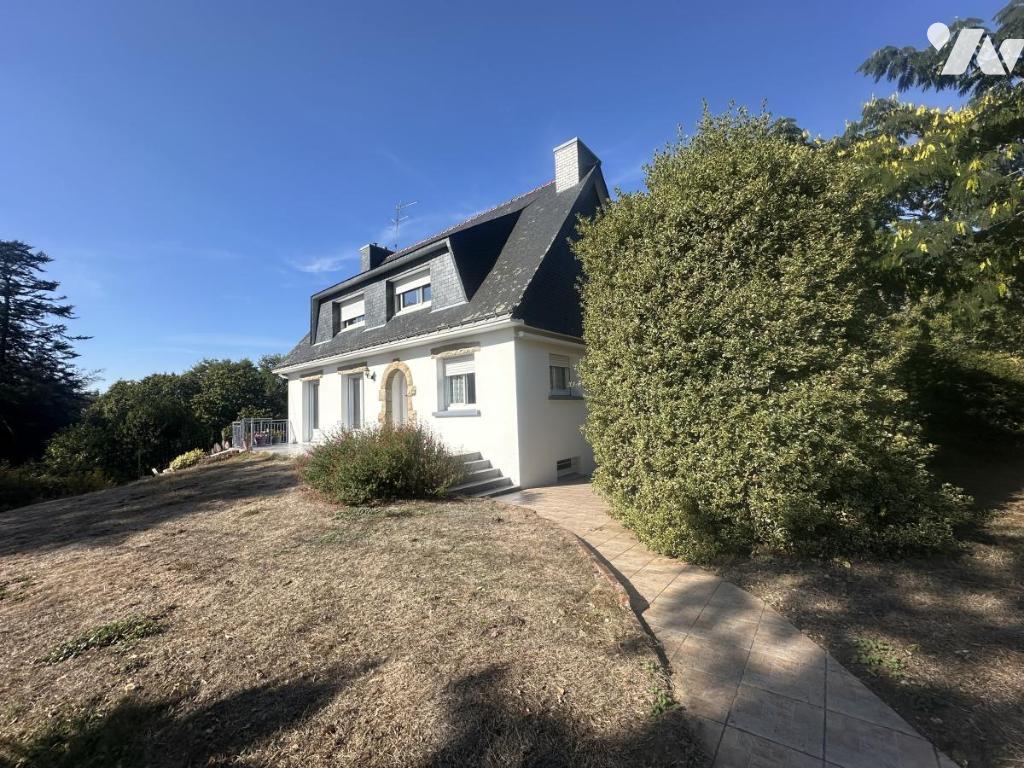 Maison 6 pièces 110 m² · à Inzinzac-Lochrist · 110 m² · 230 000 €