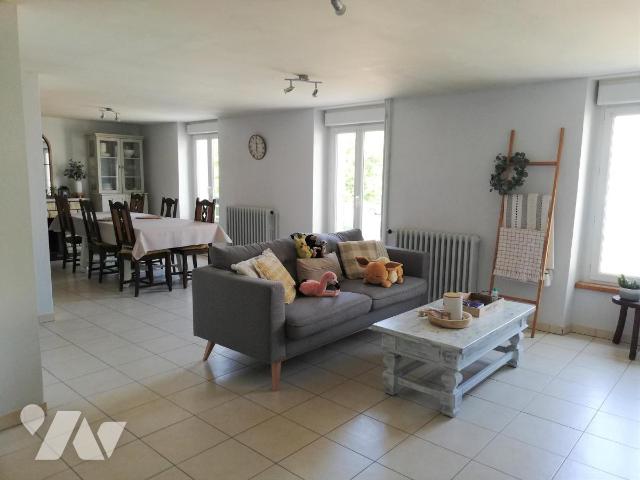 Immeuble 202m² — Inguiniel