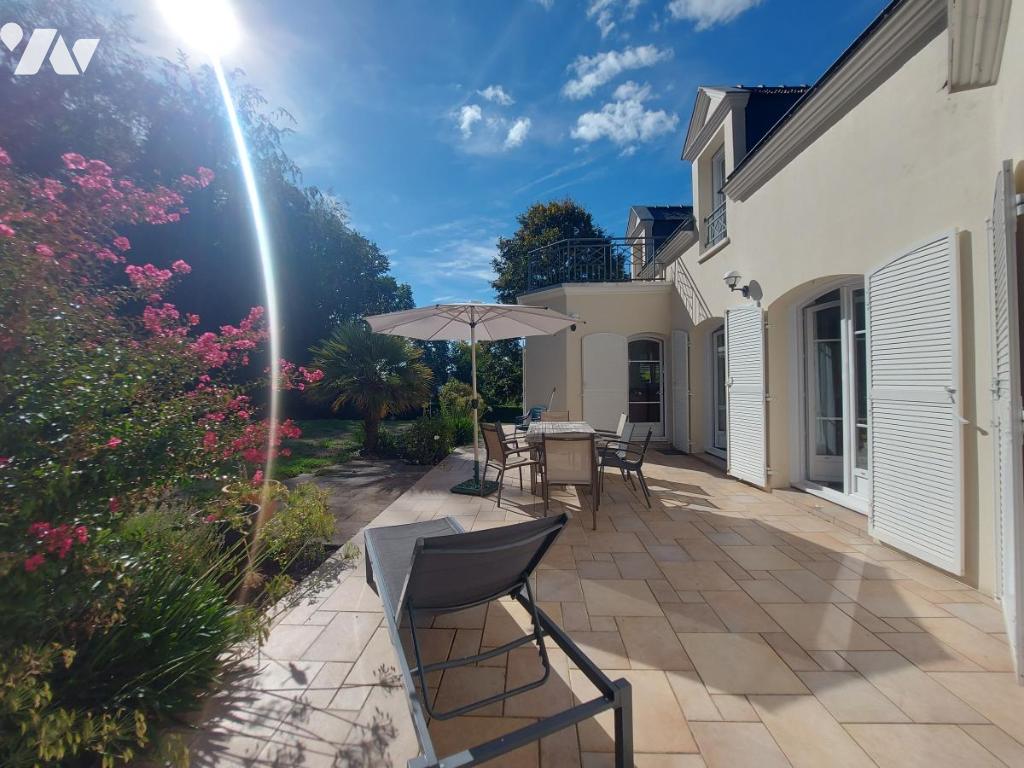 Maison 10 pièces 203 m² · à Languidic · 203 m² · 485 000 €