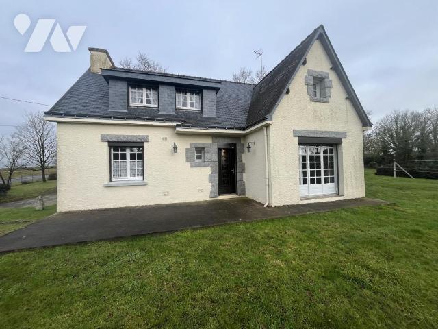 Maison 7 pièces 110 m² · à Loyat · 110 m² · 150 000 €