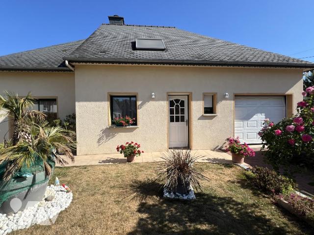 Maison 6 pièces 98 m² · à Guillac · 98 m² · 240 000 €