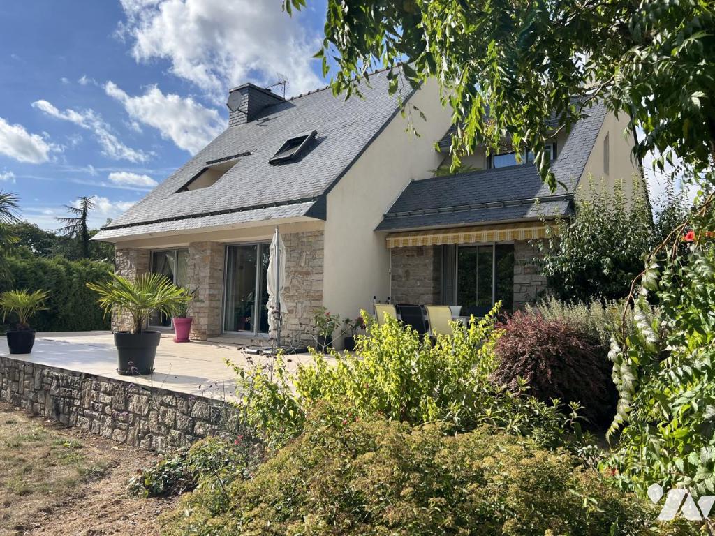 Maison 7 pièces 114 m² · à Caro · 114 m² · 240 000 €