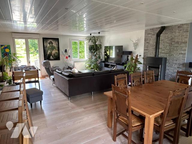 Maison 8 pièces 195 m² · à Bovel · 195 m² · 298 000 €