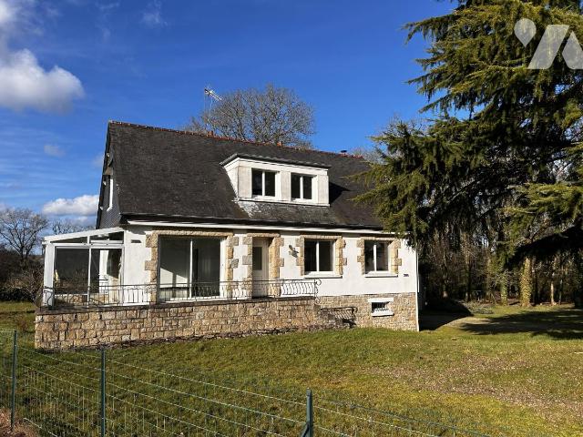 Maison 8 pièces 145 m² · à Guer · 145,3 m² · 275 000 €