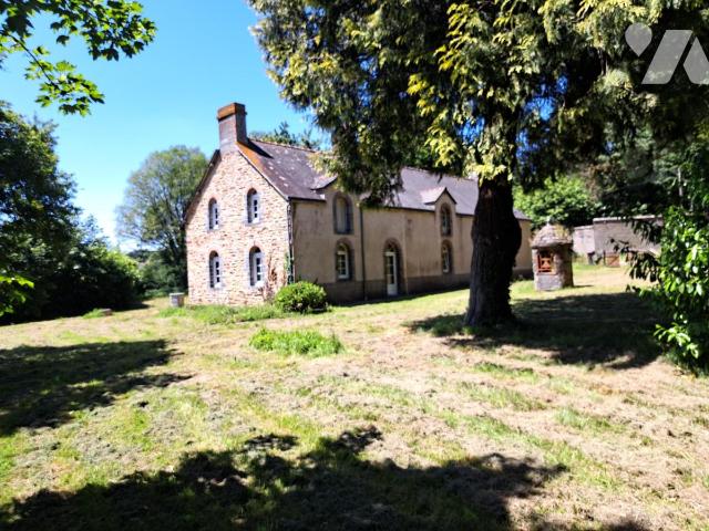 Maison 8 pièces 250 m² · à Carentoir · 250 m² · 175 000 €