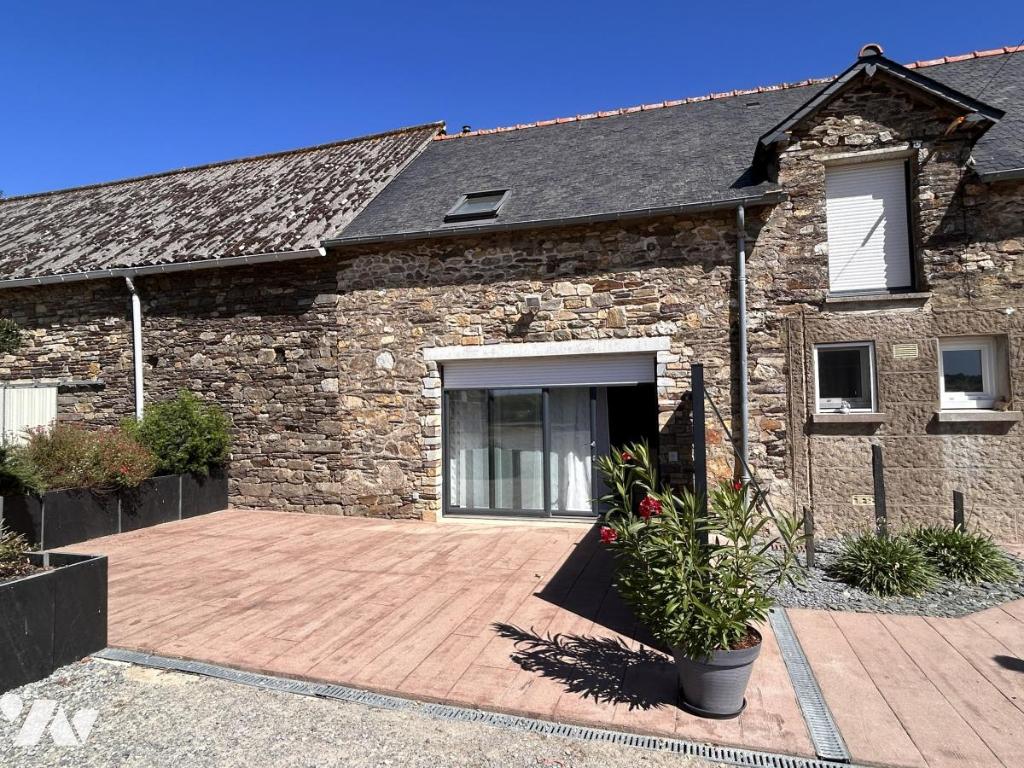Maison 105 m² · à Monteneuf · 105 m² · 800 €/mois