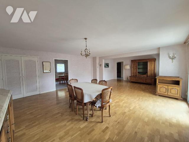 Location - Appartement - MALESTROIT - 107,8 m² - 4 pièces - 56049-L1