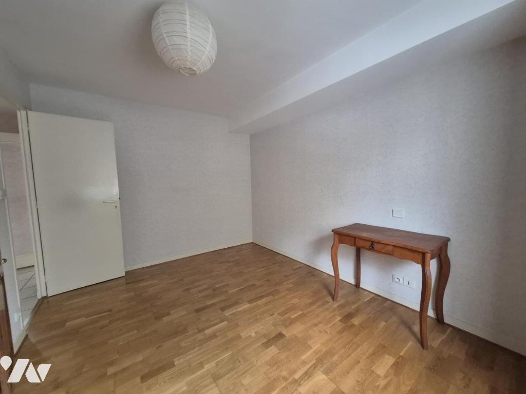 LOCATION appartement-MALESTROIT (56)
