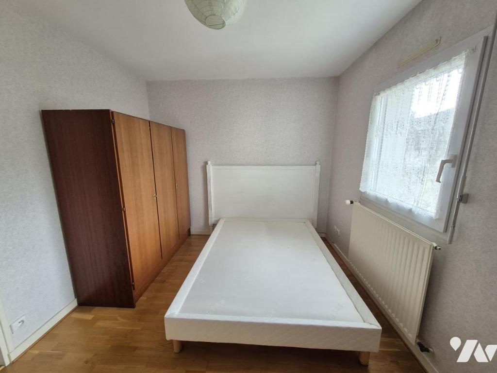 LOCATION appartement-MALESTROIT (56)
