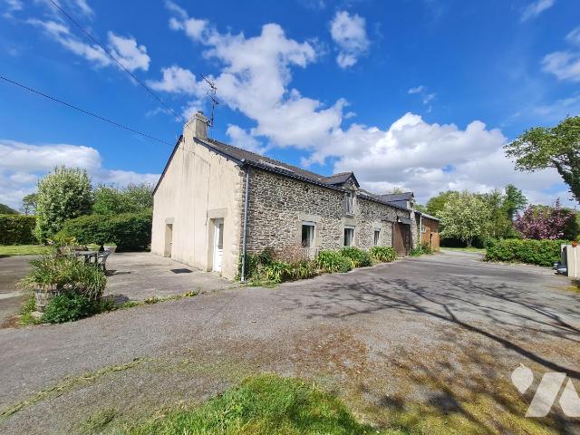 Maison 8 pièces 174 m² · à Réguiny · 174 m² · 210 000 €