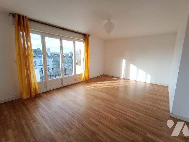 Sale - Apartment - PONTIVY - 82 m² - 4 rooms - 56062-2058