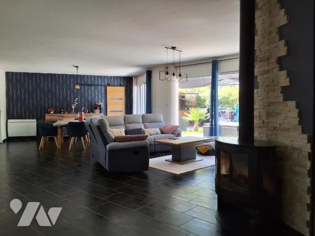 Sale - House/Villa - LE SOURN - 205 m² - 7 rooms - 56062-2186