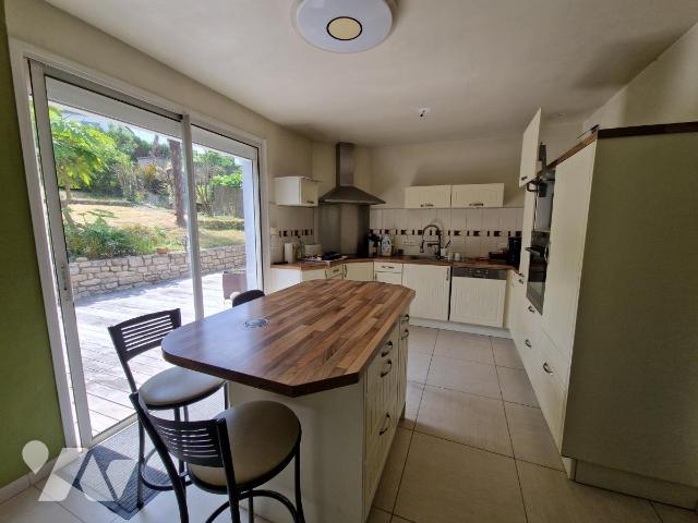 Sale - House/Villa - PONTIVY - 105.74 m² - 5 rooms - 56062-2189