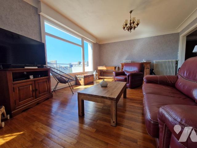 Sale - Apartment - PONTIVY - 82.2 m² - 4 rooms - 56062-2225
