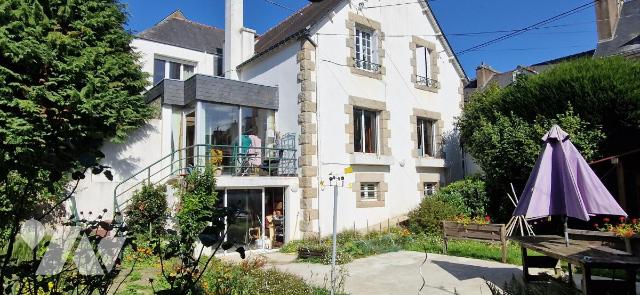 Sale - House/Villa - PONTIVY - 220 m² - 7 rooms - 56062-2238