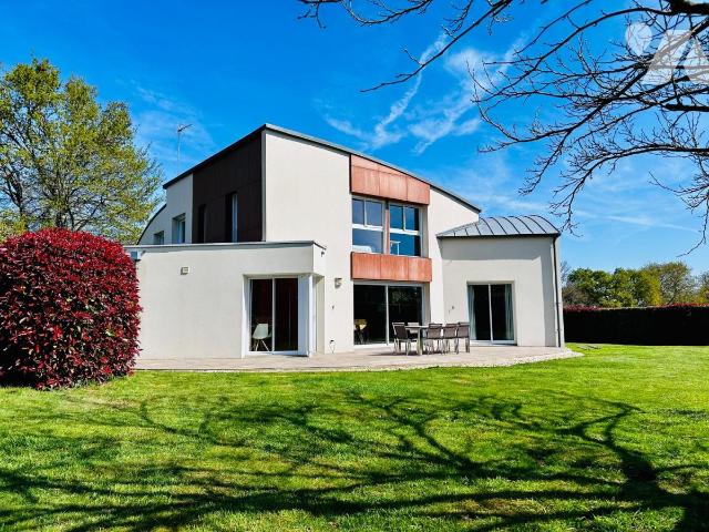 Maison 7 pièces 170 m² · à Pontivy · 170 m² · 335 000 €