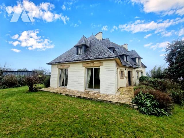 Maison 5 pièces 146 m² · à Saint-Thuriau · 145,8 m² · 230 000 €