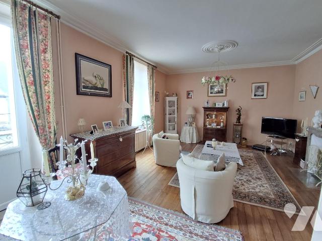 Maison 7 pièces 254 m² · à Pontivy · 254,1 m² · 450 000 €