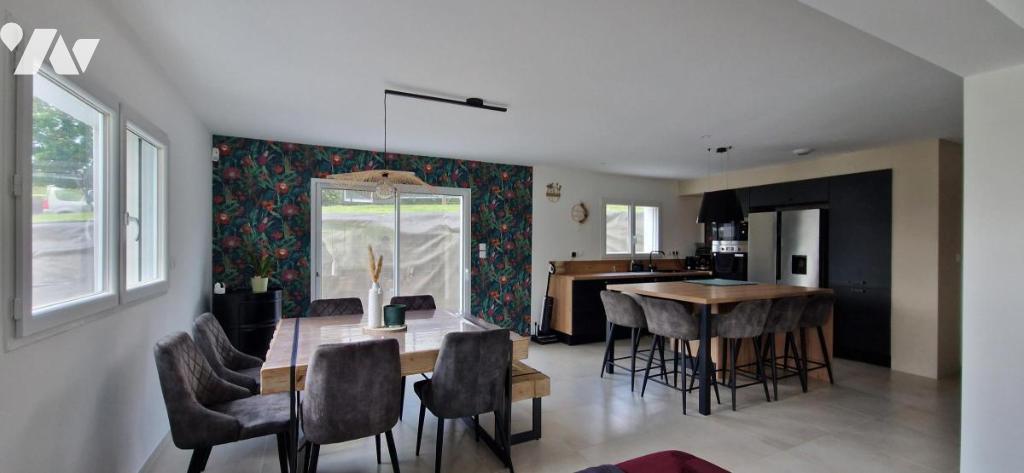 Maison 7 pièces 132 m² · à Le Sourn · 132,4 m² · 330 000 €