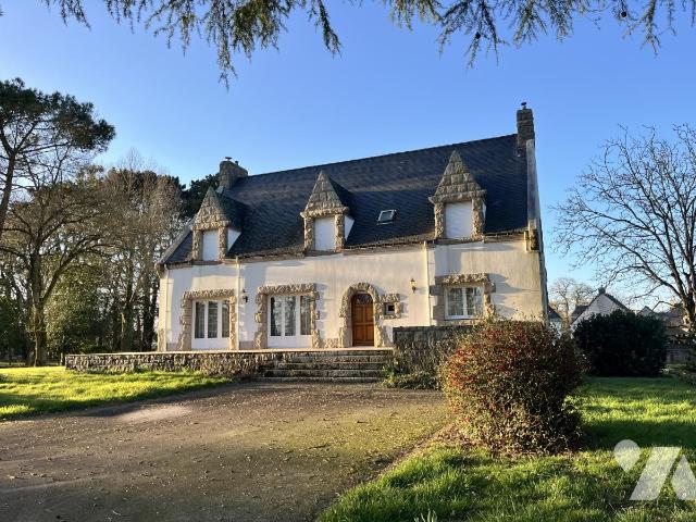 Maison 8 pièces 223 m² · à Évellys · 223 m² · 295 000 €