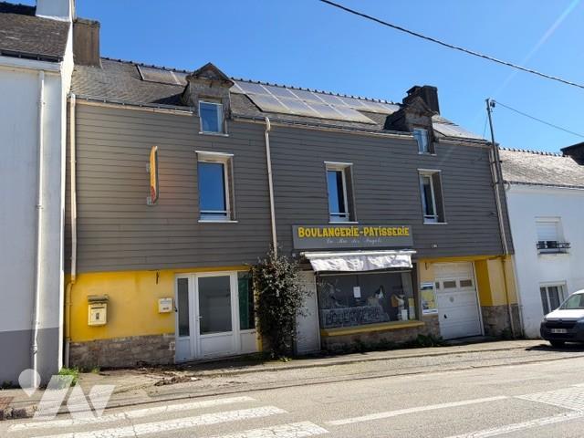 Maison 5 pièces 147 m² · à Pluvigner · 147 m² · 180 000 €