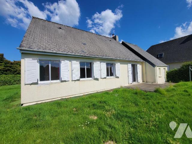 Sale - House/Villa - CARHAIX PLOUGUER - 89.88 m² - 5 rooms - 56071-2505