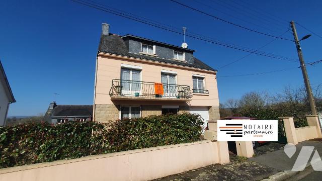 Maison 8 pièces 157 m² · à Gourin · 157 m² · 165 000 €