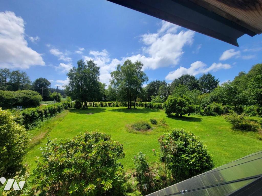 VENTE maison-ST HERNIN (29)