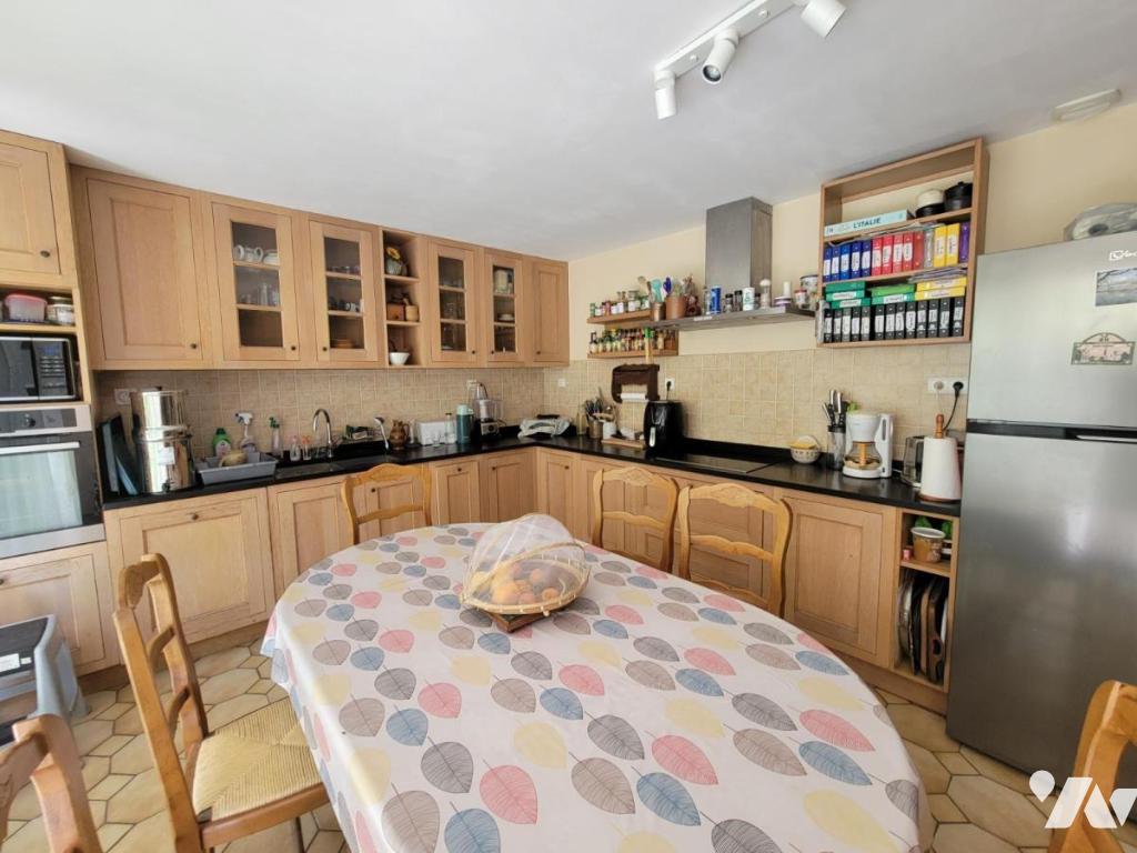 VENTE maison-ST HERNIN (29)