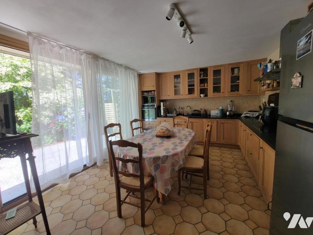 VENTE maison-ST HERNIN (29)