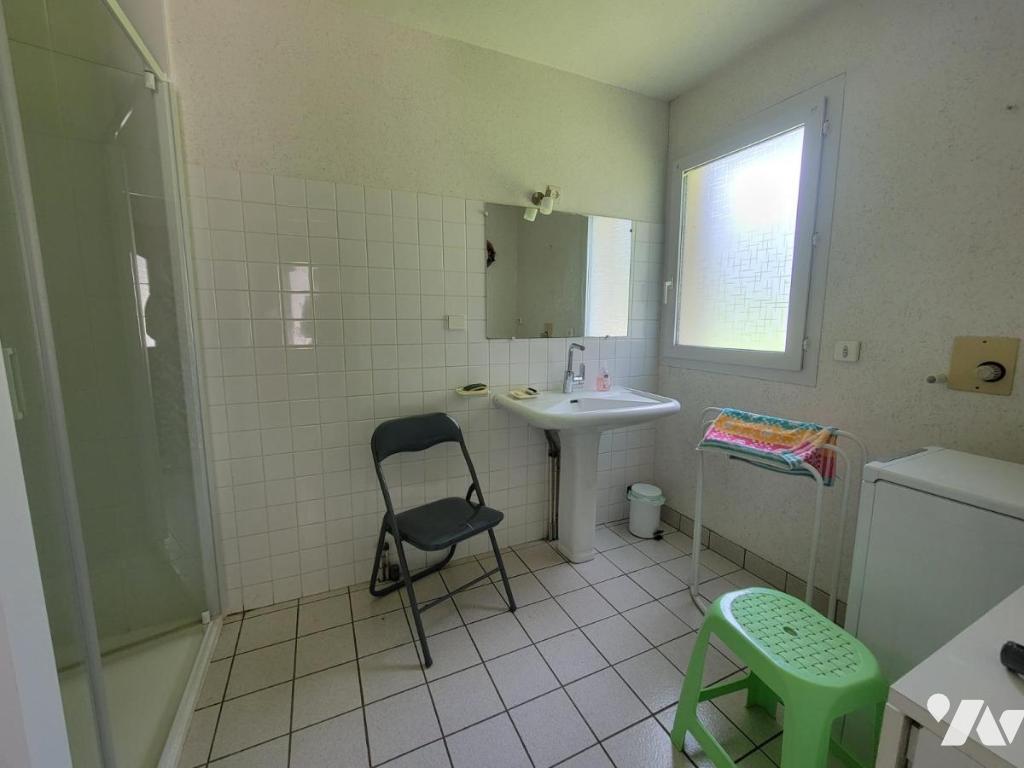 VENTE maison-ST HERNIN (29)